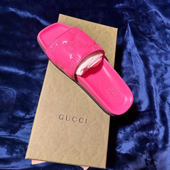 Brand new Gucci pink slides/ sandals! Size 38 US size 8 - Picture 1 of 8